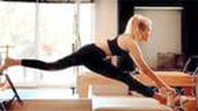 <a class='keyword-sd' href='/burcu-esmersoy/' title='Burcu Esmersoy'>Burcu Esmersoy</a> kick boksa döndü