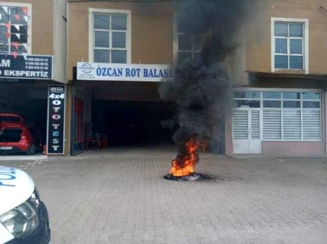 Galatasaraylı Okan Kocuk'un babası, hakem Alper Ulusoy'u lastik yakarak protesto etti
