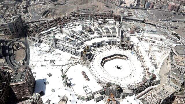 Suudi Arabistan, bu sene ülke dışından hacı adayı kabul etmeme nedenini açıkladı