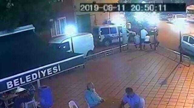 'Ölenin pantolonun iç kısmından, 25 santimlik bıçak kılıfı çıktı' 'Ölenin pantolonun iç kısmından, 25 santimlik bıçak kılıfı çıktı'