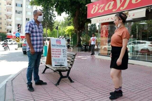 Sokakta tezgah açan girişimci, günde 50 bin takipçi satıyor