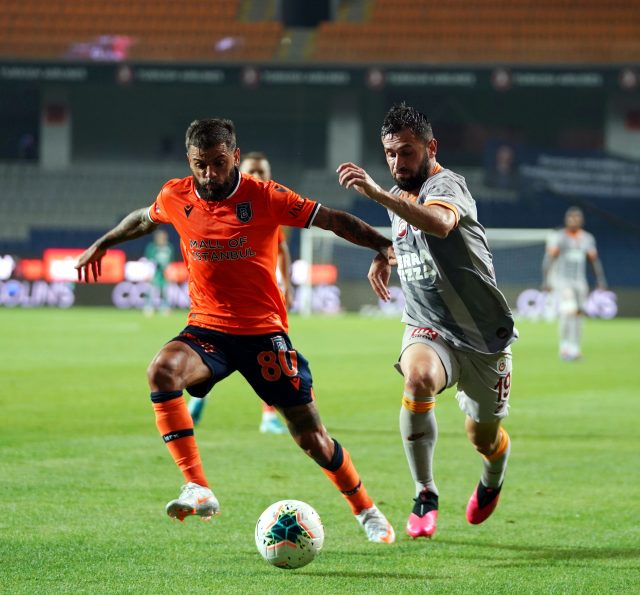 Medipol Başakşehir ile Galatasaray 1-1 berabere kaldı