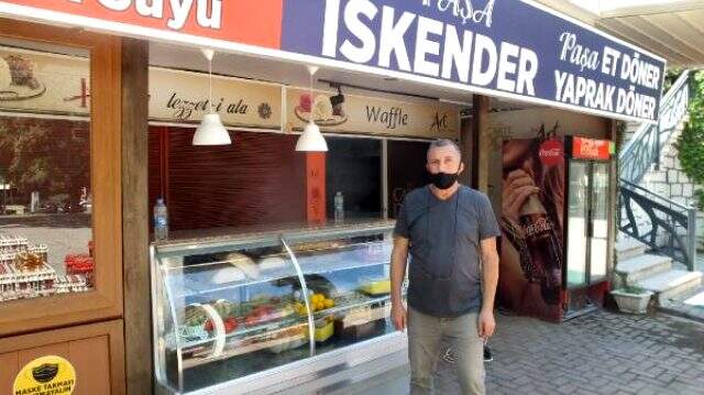 Parası olmayana ücretsiz yemek veren lokanta sahibi, ikinci şubesini açtı: Dağıttıkça daha çok kazandım Parası olmayana ücretsiz yemek veren lokanta sahibi, ikinci şubesini açtı: Dağıttıkça daha çok kazandım