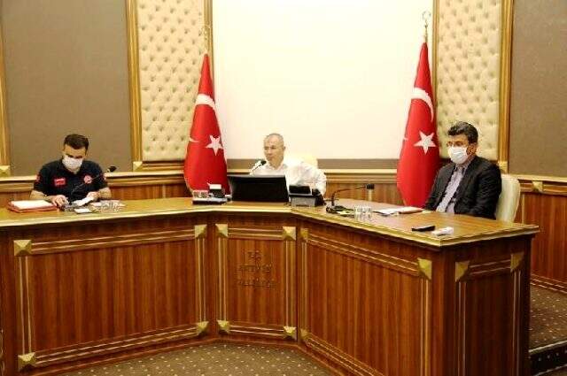 Artvin'de döner partisi nedeniyle korona vakaları yeniden arttı, Vali isyan etti: Aslında virüsü yedirmiş Artvin'de döner partisi nedeniyle korona vakaları yeniden arttı, Vali isyan etti: Aslında virüsü yedirmiş
