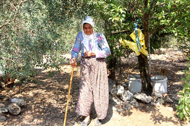 Antalya'da yaşayan asırlık kız kardeşler uzun yaşamlarının sırrını verdi