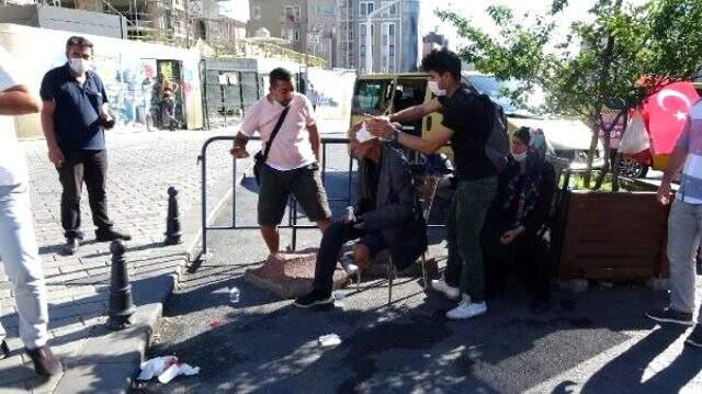 Beyoğlu'da engelliye darp