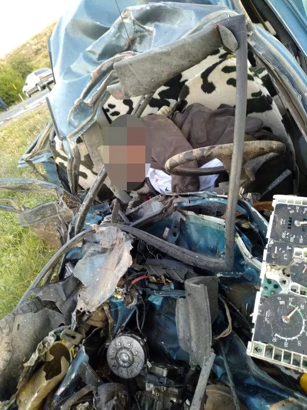 Kayseri'de otomobille tır kafa kafaya çarpıştı: 2 ölü, 1 yaralı