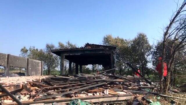 Havai fişek fabrikasındaki patlamadan geriye beton bloklar kaldı Havai fişek fabrikasındaki patlamadan geriye beton bloklar kaldı