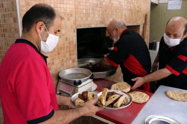 Konya'da üç kuşaktır 'Fırın Kebabı' pişiriyorlar