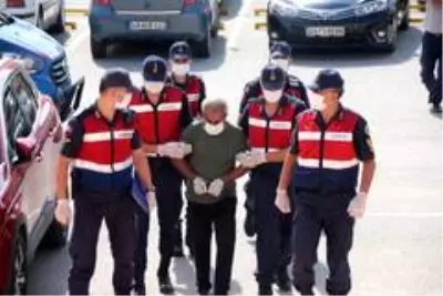 Arkadaşını defalarca bıçaklayarak öldüren zanlı, cinayeti işledikten sonra sahilde uyudu