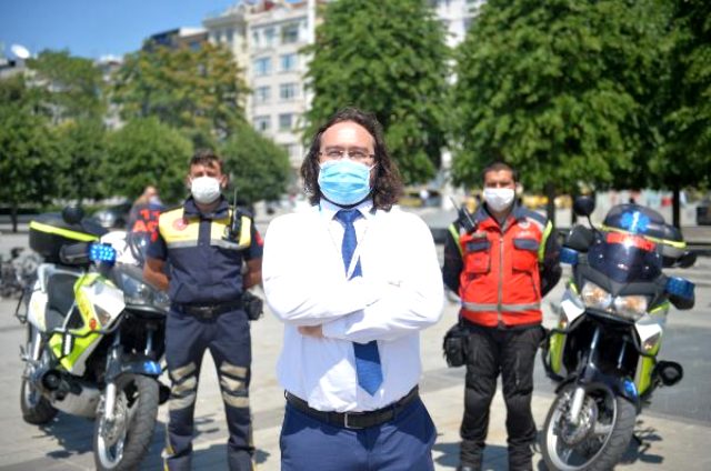 İstanbul'un trafiğinde acil hastalara ulaşmak için ambulans motosikletler devrede