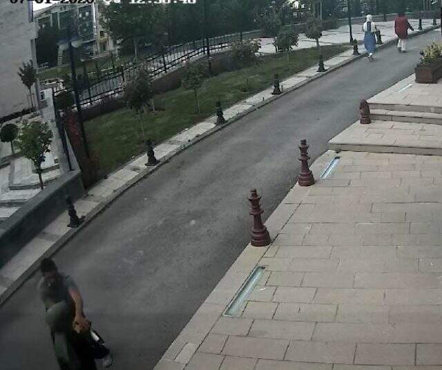 Kapkaççılar, 13 kişiden kurtuldu ama daha fazla kaçamadı Kapkaççılar, 13 kişiden kurtuldu ama daha fazla kaçamadı