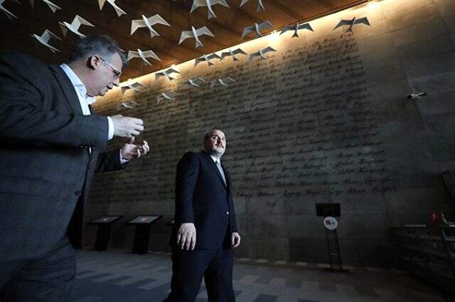 Bakan Varank'tan Erdoğan'ın ameliyat olduğu günler için yıllar sonra gelen itiraf: 3-4 gün belimde silahla dolaştım Bakan Varank'tan Erdoğan'ın ameliyat olduğu günler için yıllar sonra gelen itiraf: 3-4 gün belimde silahla dolaştım