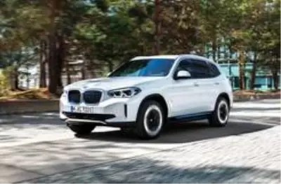 BMW i ailesinin en yeni üyesi: BMW iX3