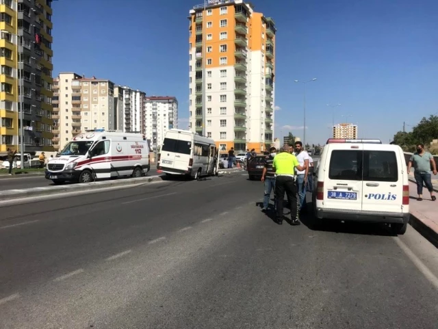 Kayseri'de 4 aracın karıştığı kazada 7 kişi yaralandı