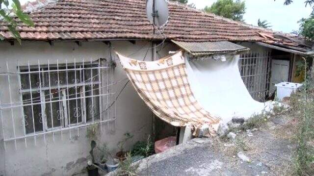 Anneleri rüyasında ak sakallı dede görünce evlerinin tabanına 21 metre kuyu kazdılar Anneleri rüyasında ak sakallı dede görünce evlerinin tabanına 21 metre kuyu kazdılar