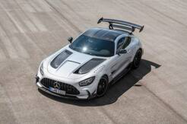 730 HP'lik V8 motora sahip Mercedes-AMG GT Black Series tanıtıldı