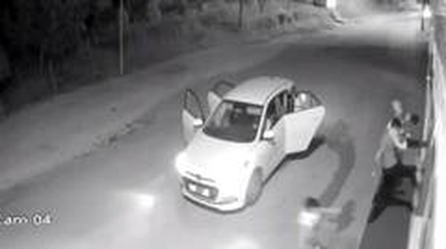 Hesap almayan iş yerini kurşunlayıp molotof atınca böyle vuruldu Hesap almayan iş yerini kurşunlayıp molotof atınca böyle vuruldu