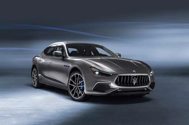 Maserati'nin elektrik çağı Ghibli Hybrid ile başladı