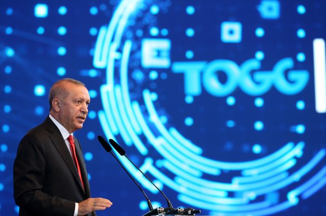 Son Dakika: Cumhurbaşkanı Erdoğan, Türkiye'nin yerli otomobil hamlesini tek cümleyle özetledi: Vurgun yemeyi göze aldık