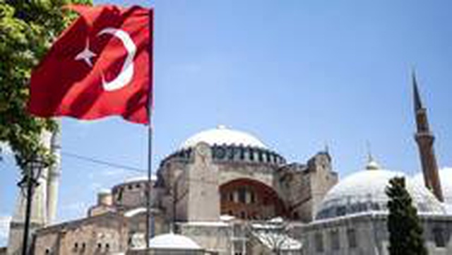 Ayasofya'nın açılması Yunanistan'da neden travma yarattı?