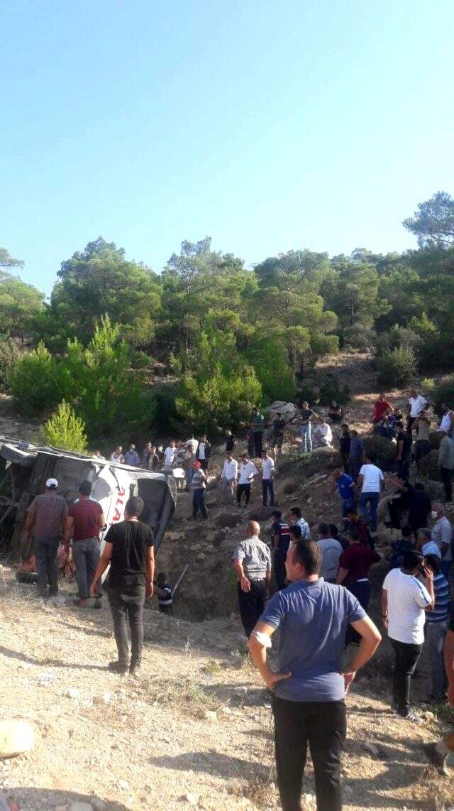 Görgü tanığı, Mersin'de 5 askerimizin şehit olduğu kazayı anlattı Görgü tanığı, Mersin'de 5 askerimizin şehit olduğu kazayı anlattı