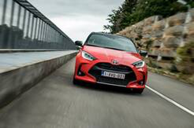 Yenilenen Toyota Yaris Kasım'da Türkiye'de