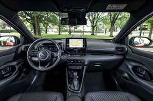 Yenilenen Toyota Yaris Kasım'da Türkiye'de