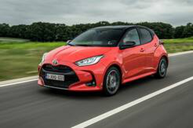 Yenilenen Toyota Yaris Kasım'da Türkiye'de
