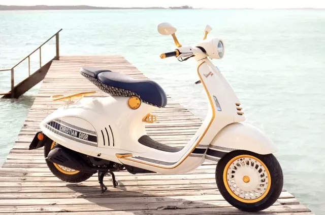 Vespa ve Christian Dior'dan ortak tasarım: Vespa 946!