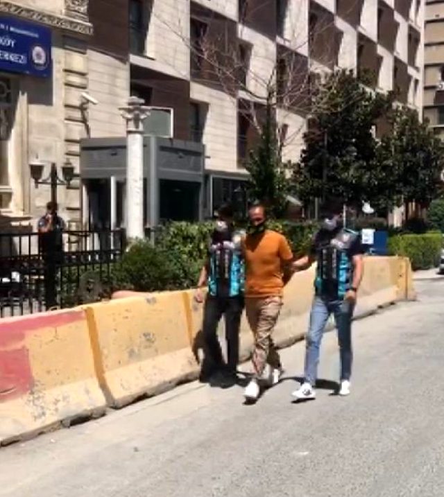 Taksim'de korsan otoparkçı gözaltına alındı
