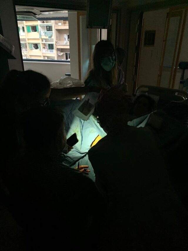 Beyrut'ta bir kadın patlamaya doğumhanede yakalandı Beyrut'ta bir kadın patlamaya doğumhanede yakalandı