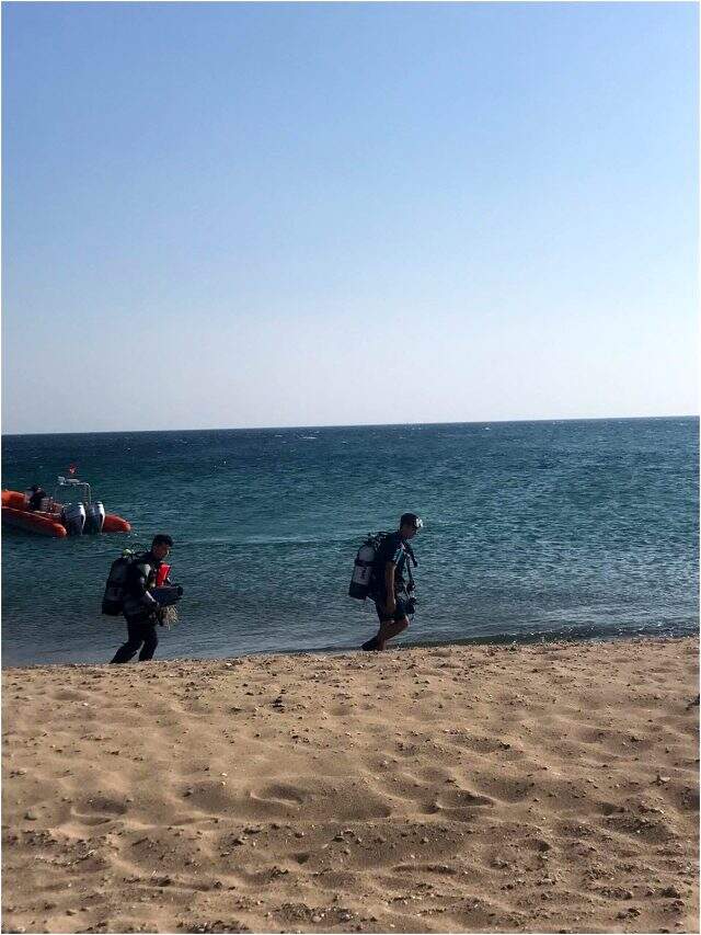 Deniz kenarında fotoğraf çektirmek isterken akıntıya kapılan bir kişi boğuldu