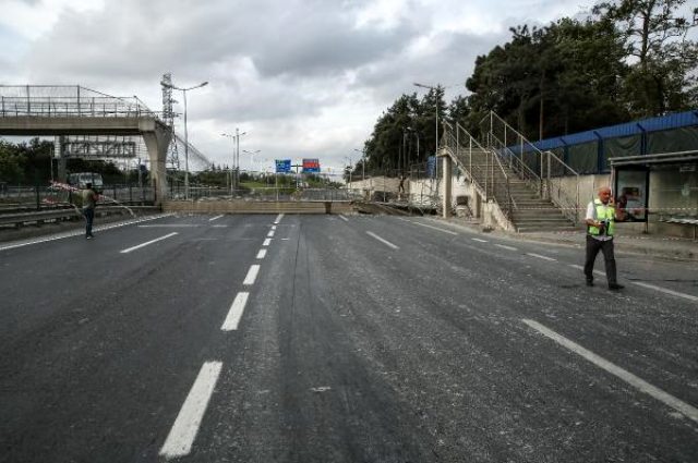 Son Dakika: İstanbul Eyüpsultan'da üst geçit çöktü, yol ulaşıma kapandı