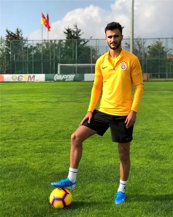 Galatasaray'da Abdussamed Karnuçu'dan 3 yıllık imza!