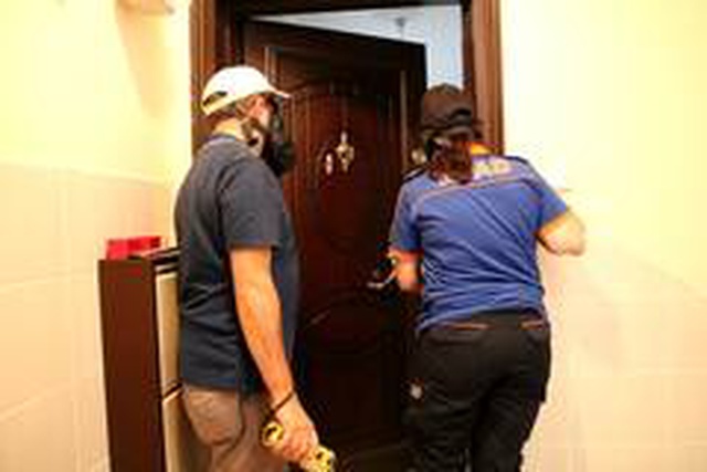 Kimyasal temizleyicilerden çıkan koku apartmanda paniğe neden oldu