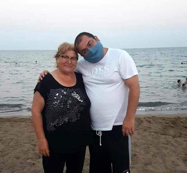 Hatay Vali Yardımcısı Tolga Polat, annesini ve kardeşini öldürdü Hatay Vali Yardımcısı Tolga Polat, annesini ve kardeşini öldürdü