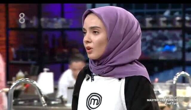 MasterChef Türkiye'de hata yapan Büşra, dakikalarca gözyaşı döktü