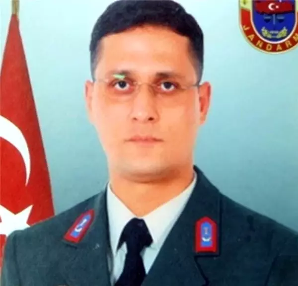 Eren Bülbül ile Jandarma Astsubay Kıdemli Başçavuş Ferhat Gedik'in hayat hikayesi beyazperdeye...