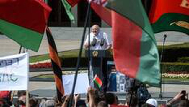 Belarus'ta protestolar: Hem Lukaşenko destekçileri hem de muhalifleri eylemler düzenliyor