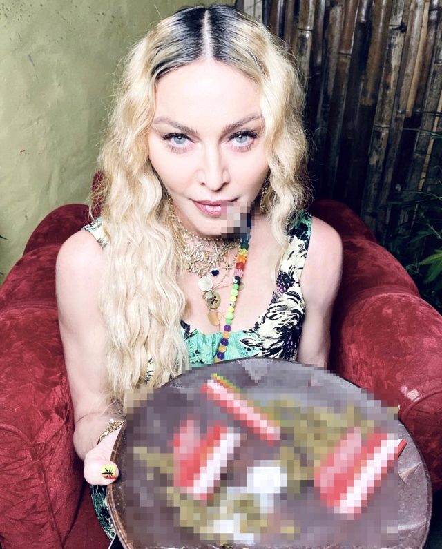 Şarkıcı Madonna, doğum gününü pasta yerine uyuşturucu madde kullanarak kutladı