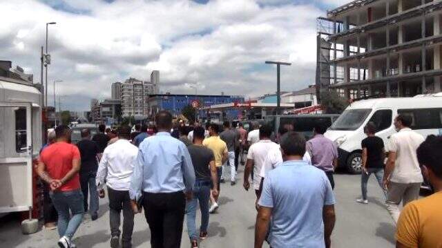 Esenyurt'ta taksiciler birbirine girdi: 1 ölü Esenyurt'ta taksiciler birbirine girdi: 1 ölü