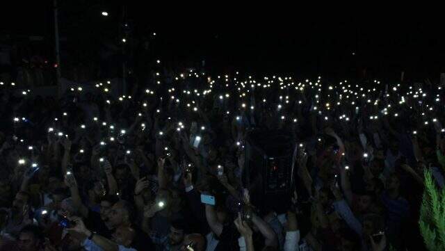 Ürdün'de sendikalarının kapatılmasını protesto eden bin öğretmen gözaltına alındı Ürdün'de sendikalarının kapatılmasını protesto eden bin öğretmen gözaltına alındı