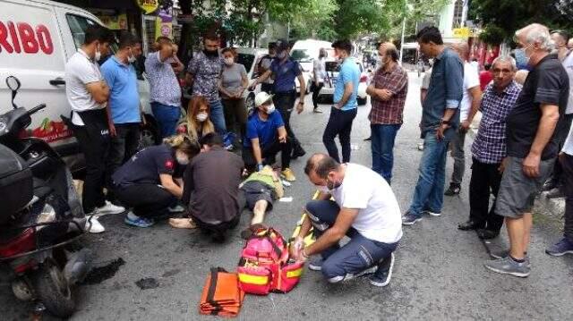 Cihangir'de ehliyetsiz ve kasksız motosikletlinin yayayı metrelerce sürüklediği anlar kameraya yansıdı