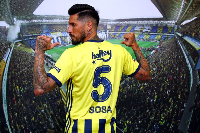 Son Dakika: Fenerbahçe, Trabzonspor'dan ayrılan Jose Sosa'yla 2 yıllık anlaşma sağladı