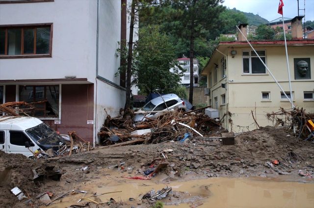 Son Dakika: Giresun'da sel felaketi: Bir asker şehit oldu, 2 vatandaşımız hayatını kaybetti