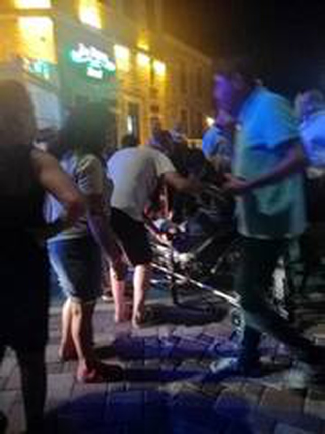 Eski Menemen Belediye Başkanı Tahir Şirin, yemek yediği restoranda silahlı saldırıya uğradı Eski Menemen Belediye Başkanı Tahir Şirin, yemek yediği restoranda silahlı saldırıya uğradı