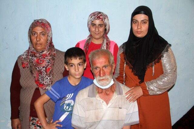4 gün önce kaybolan adam ailesi umudu kesmişken bulundu! Dut yiyerek hayatta kalmış 4 gün önce kaybolan adam ailesi umudu kesmişken bulundu! Dut yiyerek hayatta kalmış