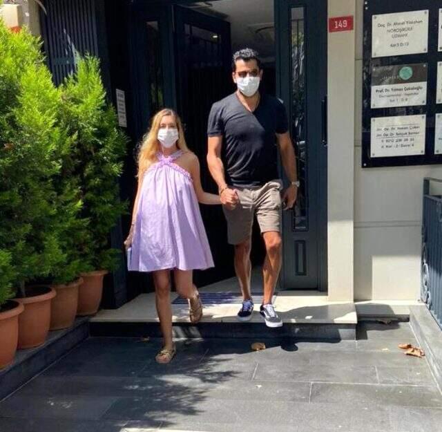 Kenan İmirzalıoğlu'nun aracının logosu çalındı