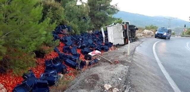 Freni patlayan kamyondan yola atlayarak kurtulmaya çalışan kişi, hayatını kaybetti